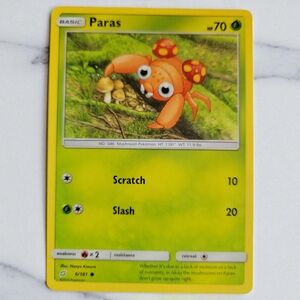 1x Paras - 6/181 - Common - Reverse Holo Team Up Pokemon Near Mint
